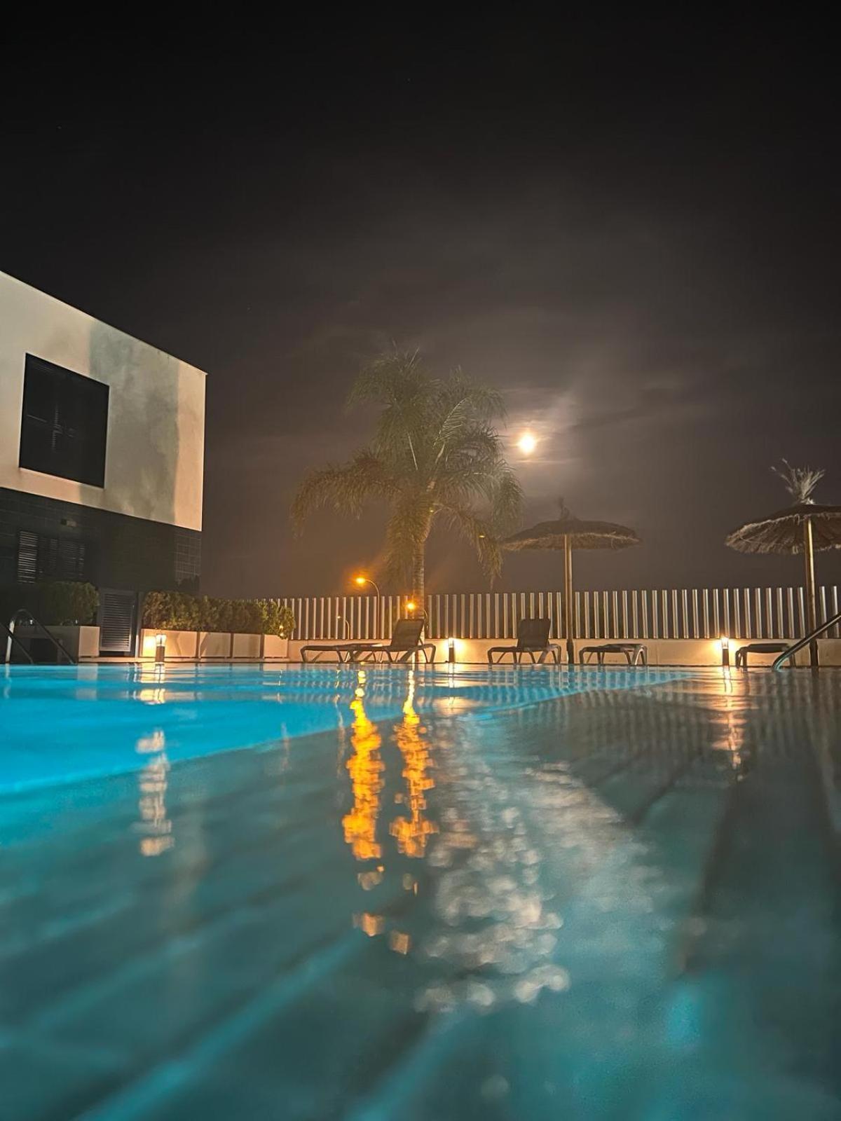 Palmview Poolside Heaven In Turquesa Del Mar Apartment Orihuela Bagian luar foto